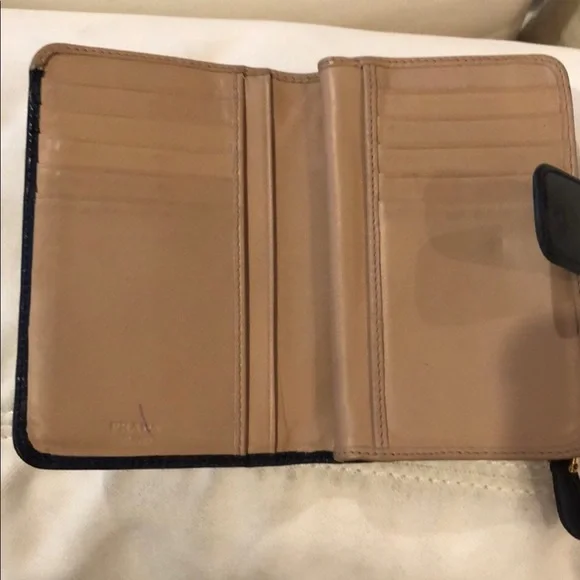 🦋Prada Milano Small Marbled Blue Leather classic fold over card holder wallet - Picture 7 of 11